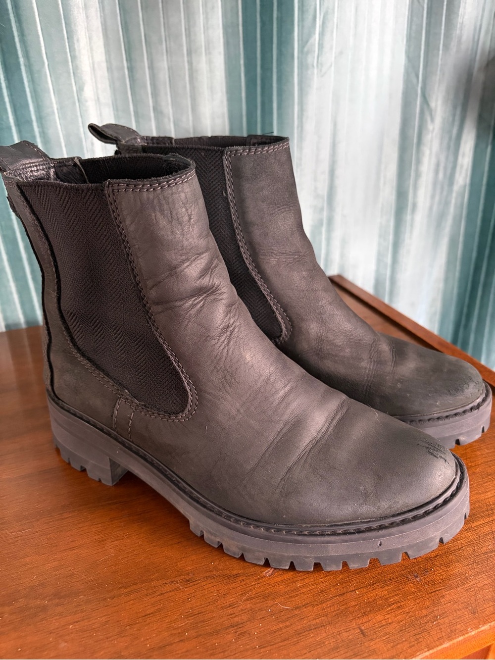 Timberland Courmayeur Valley Black Nubuck Chelsea Boots